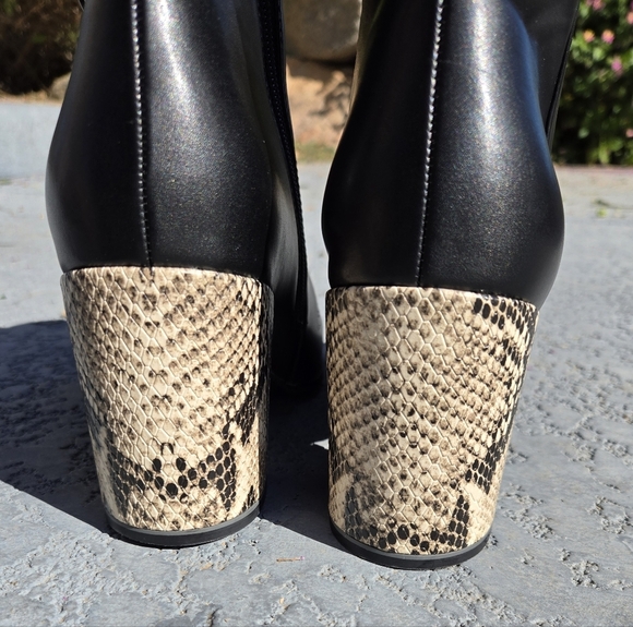Andrew Geller Sz 9.5 Black Ankle Boots with Snake Print Heel. Vegan